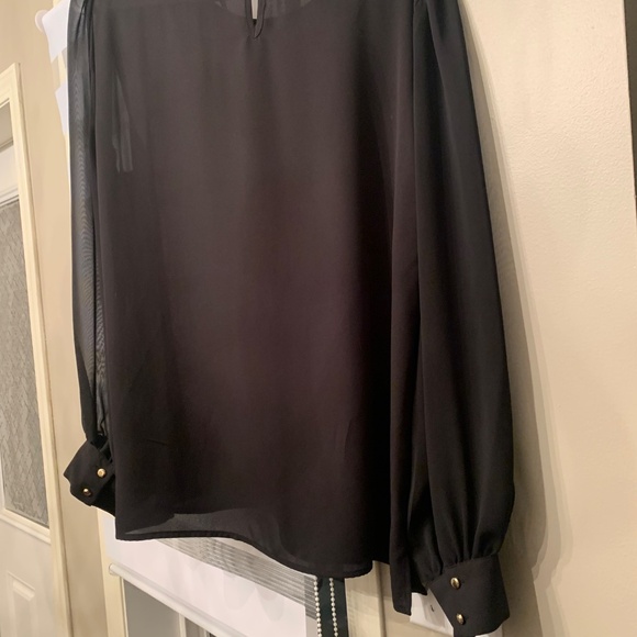 Calvin Klein - Picture 3 of 7